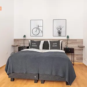 Apartment Paul-robeson-straße